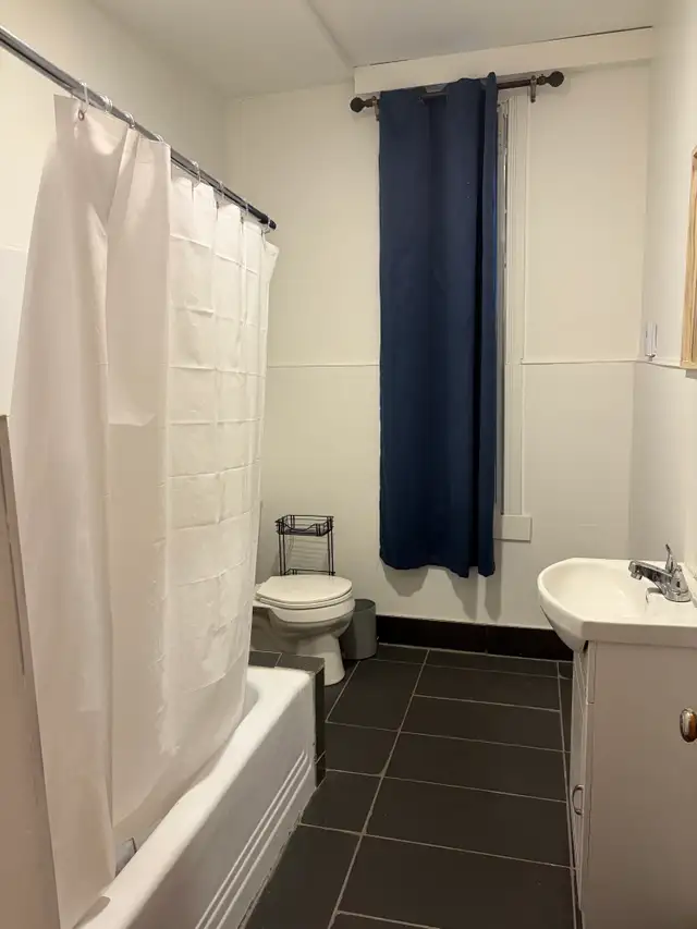 Beau très grand 2 1/2, Montcalm, Libre WIFI - Photo 5