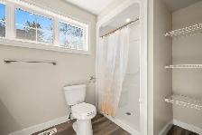 53 College Avenue West - 53 College Avenue Lower Apartment for R - Photo 4