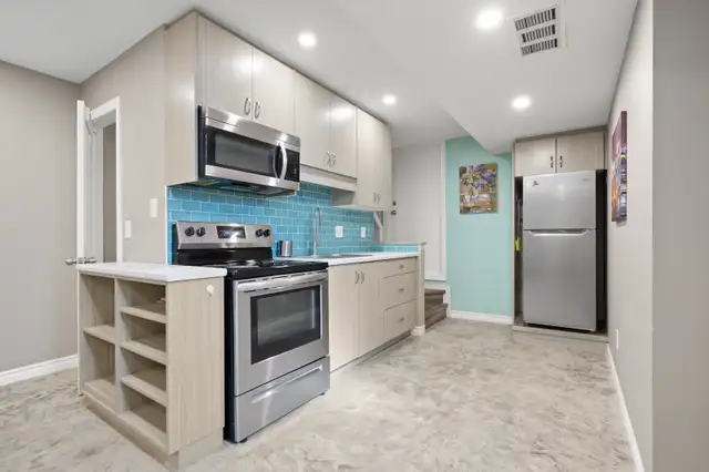 53 College Avenue West - 53 College Avenue Lower Apartment for R - Photo 9