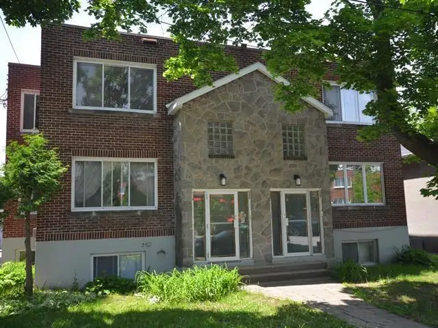 NDG 2nd floor- Spacious 2bedR, Separate living room and Dining R