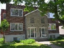 NDG 2nd floor- Spacious 2bedR, Separate living room and Dining R