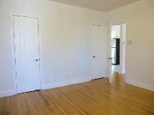NDG 2nd floor- Spacious 2bedR, Separate living room and Dining R - Photo 3