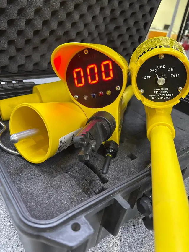 PD800W VOLTAGE DETECTOR and PHASING TESTER with CASE - Photo 2
