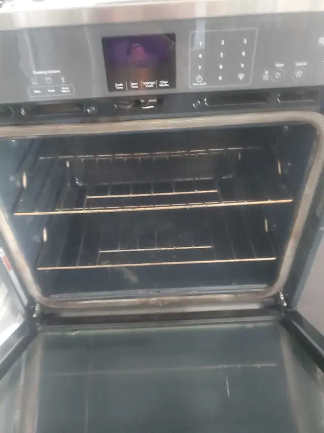 whirlpool 27' in wall oven - Photo 2