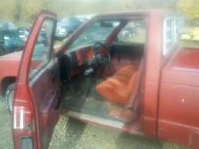 CHEVY S10.350 5.SPEED.STICK.READ.BELOW.CALL.780.240.9380. - Photo 3