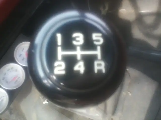 CHEVY S10.350 5.SPEED.STICK.READ.BELOW.CALL.780.240.9380. - Photo 9