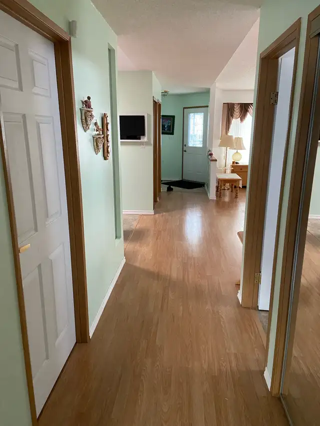 55  over home to rent (Liberty Village Hollick Kenyon) - Photo 8