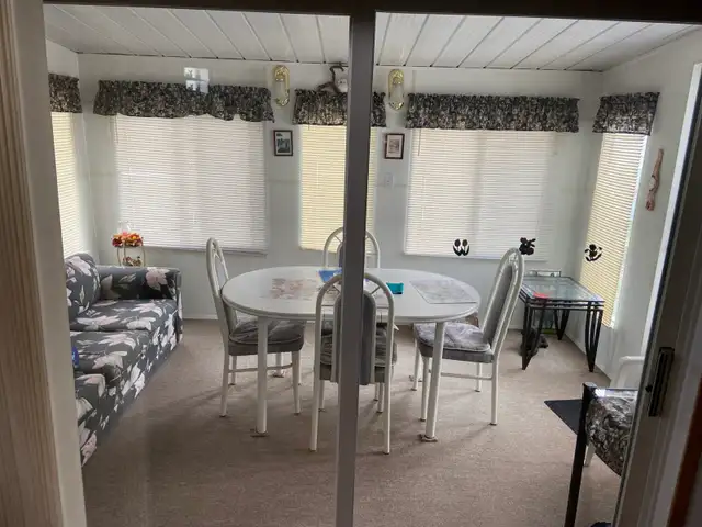55  over home to rent (Liberty Village Hollick Kenyon) - Photo 10