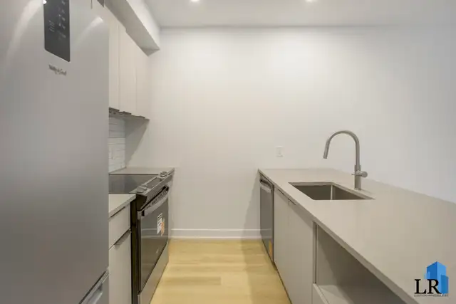 SQUARE PHILIPPE - 91-203 Apartment for Rent - Photo 4