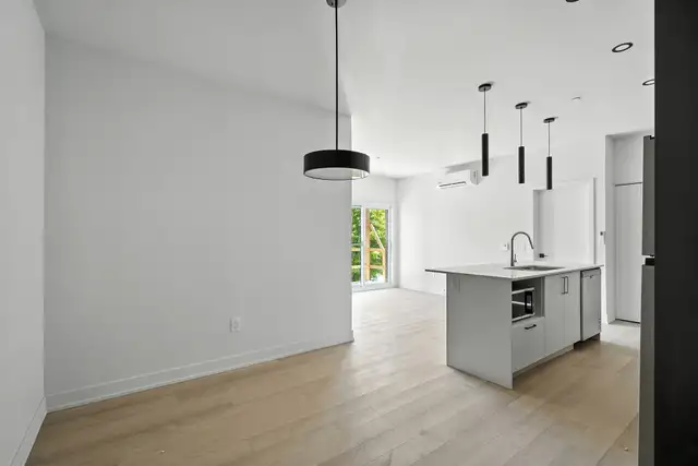 Vertigo - 312-102 Apartment for Rent - Photo 2