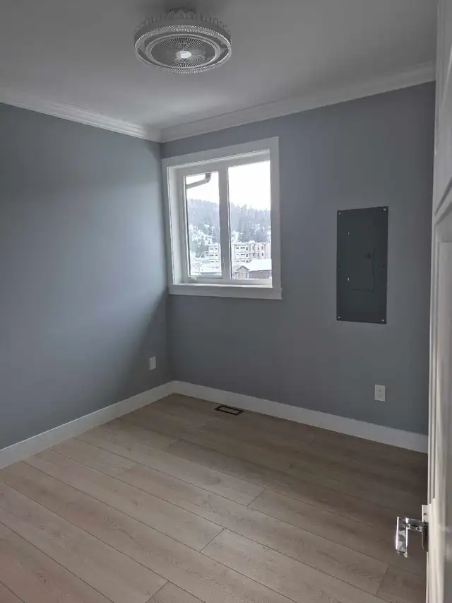 One-bedroom basement suite for rent. - Photo 7