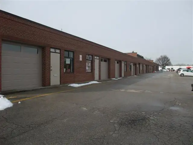 1250' Commercial/Industrial Unit Markham - Photo 2