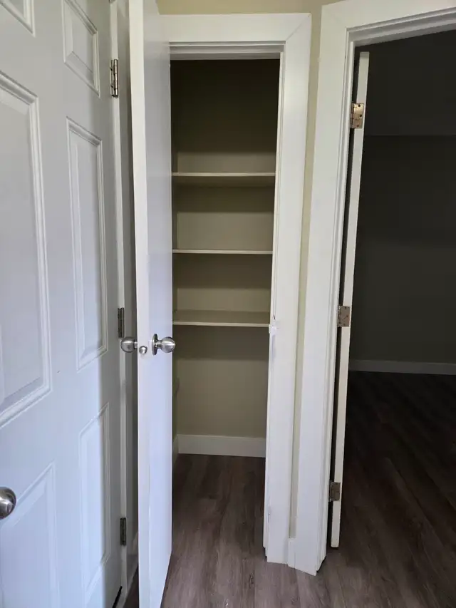 2-BEDROOM COZY • QUIET • PET-FRIENDLY - Photo 8
