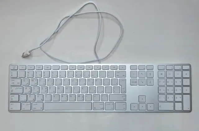 Apple Magic Keyboard Wired with Numeric Keypad – Arabic Layout - Photo 3