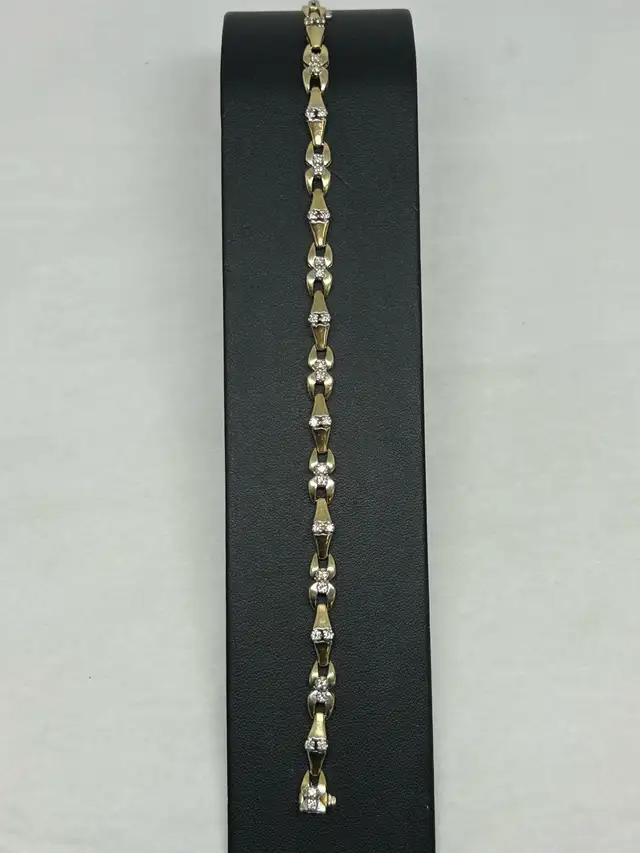 Interlocking Tinnes Bracelet - Photo 3
