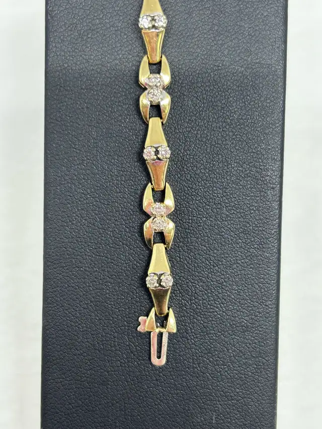 Interlocking Tinnes Bracelet - Photo 4