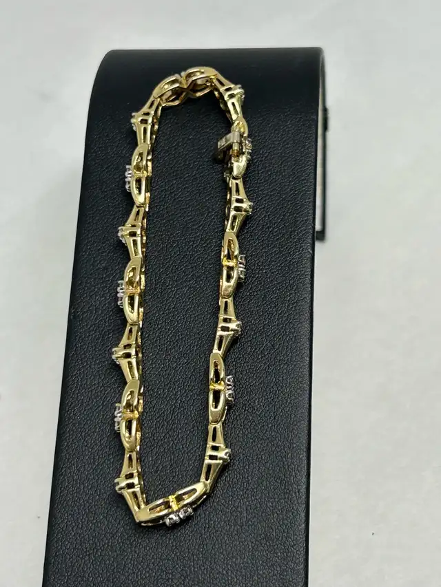 Interlocking Tinnes Bracelet - Photo 7