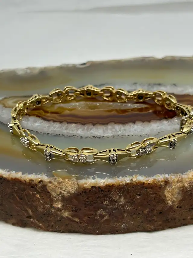 Interlocking Tinnes Bracelet - Photo 8