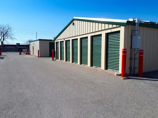 Access Storage - Self Storage - 3030 Marentette Ave. Windsor, On - Photo 3