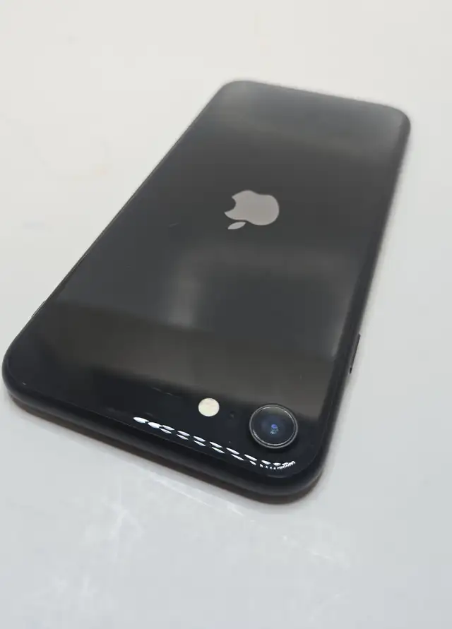 Apple iPhone SE (2nd Generation) - Photo 7