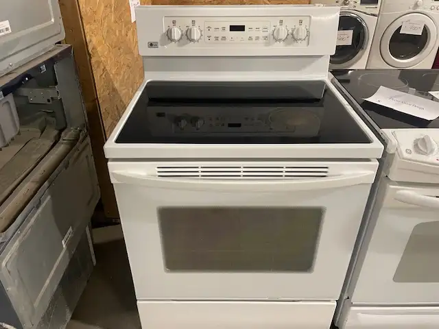 Cuisinière blanche vitrocéramique LG
