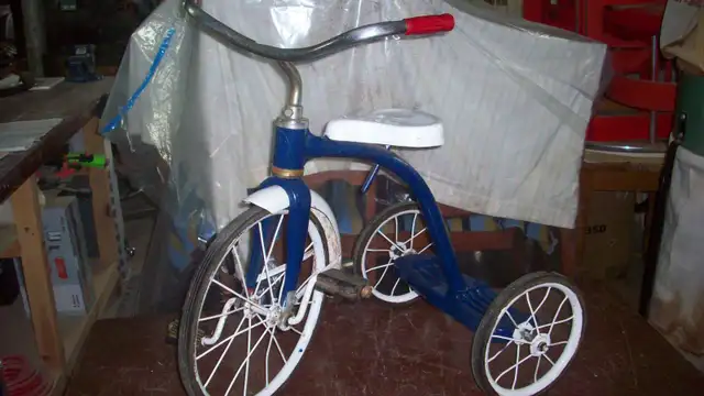 TRICYCLE ANCIEN