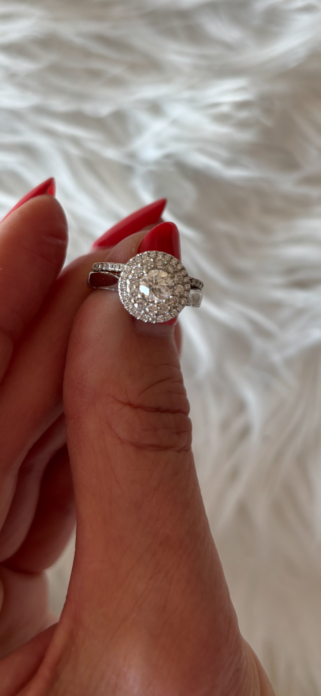 Noam Carver Engagement ring and wedding band
