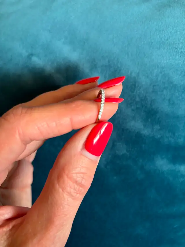 Noam Carver Engagement ring and wedding band - Photo 3