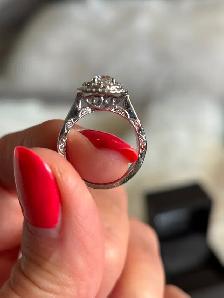Noam Carver Engagement ring and wedding band - Photo 8