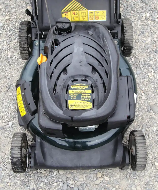YARDWORKS REAR BAG GAS LAWNMOWER - Photo 4