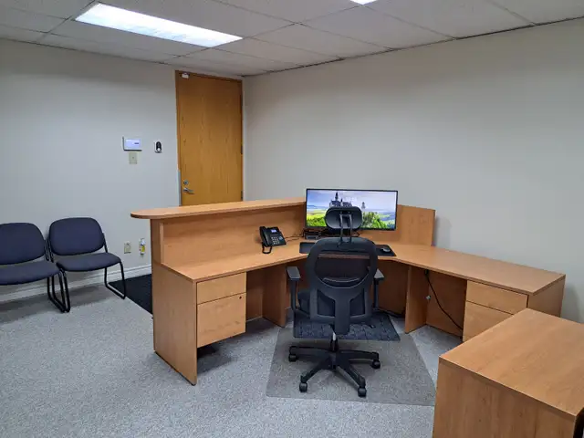 Bureau rénové à louer – À deux pas du Metro Côte-Vertu - Photo 6