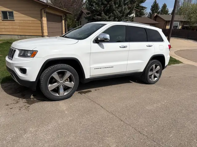 2016 Jeep Grand Cherokee - Photo 2