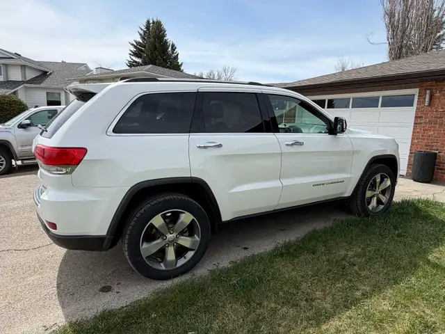 2016 Jeep Grand Cherokee - Photo 3