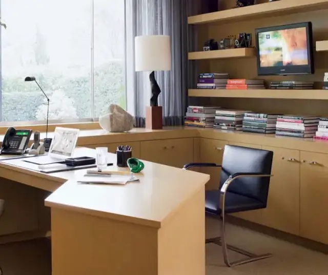 Office  receptionist