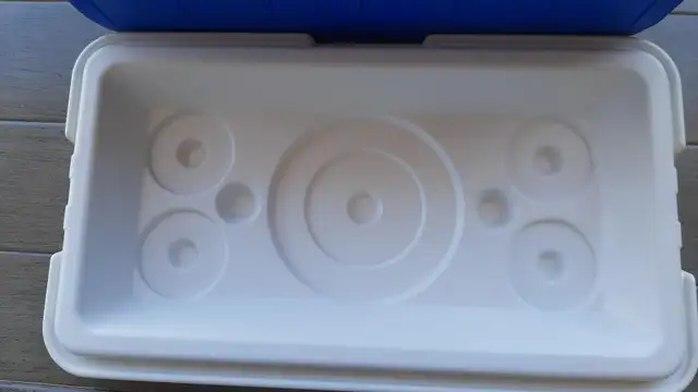 COLEMAN CAMPING COOLER. USED ONCE! - Photo 3