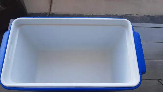 COLEMAN CAMPING COOLER. USED ONCE! - Photo 5
