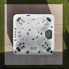 3 PUMP BENCH HOT TUB