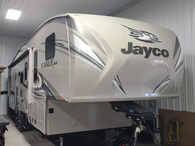 Jayco Eagle Fifth Wheel - Photo 2