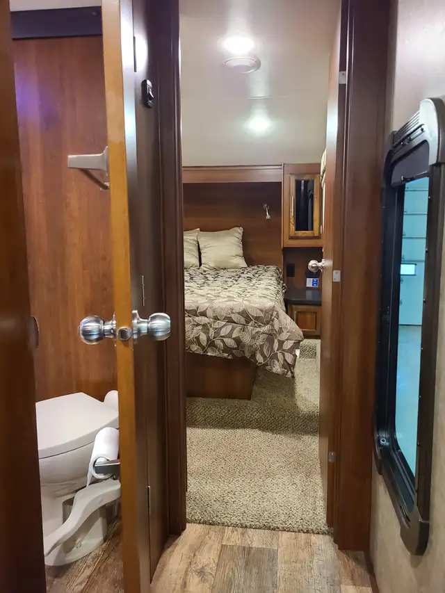 Jayco Eagle Fifth Wheel - Photo 7