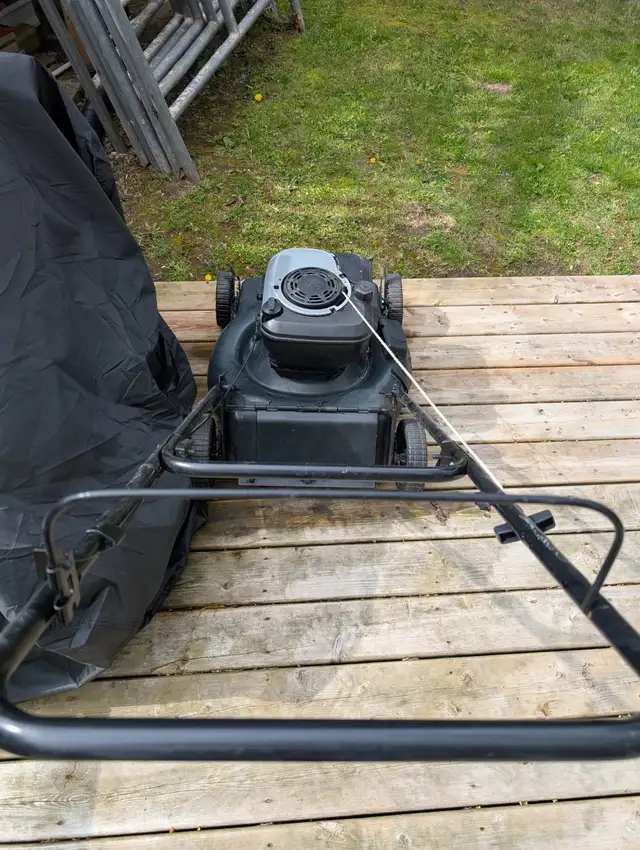 Murray 22" Lawnmower For Sale - Photo 3
