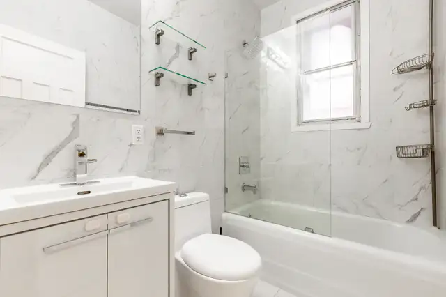 Charming 3-Bedroom Home in NDG with Renovated Basement | $2,400/ - Photo 4