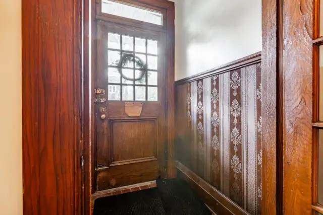 Charming 3-Bedroom Home in NDG with Renovated Basement | $2,400/ - Photo 14