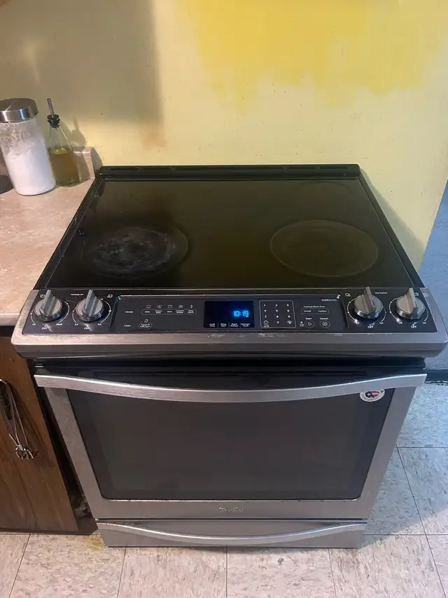 Glass top electric stove