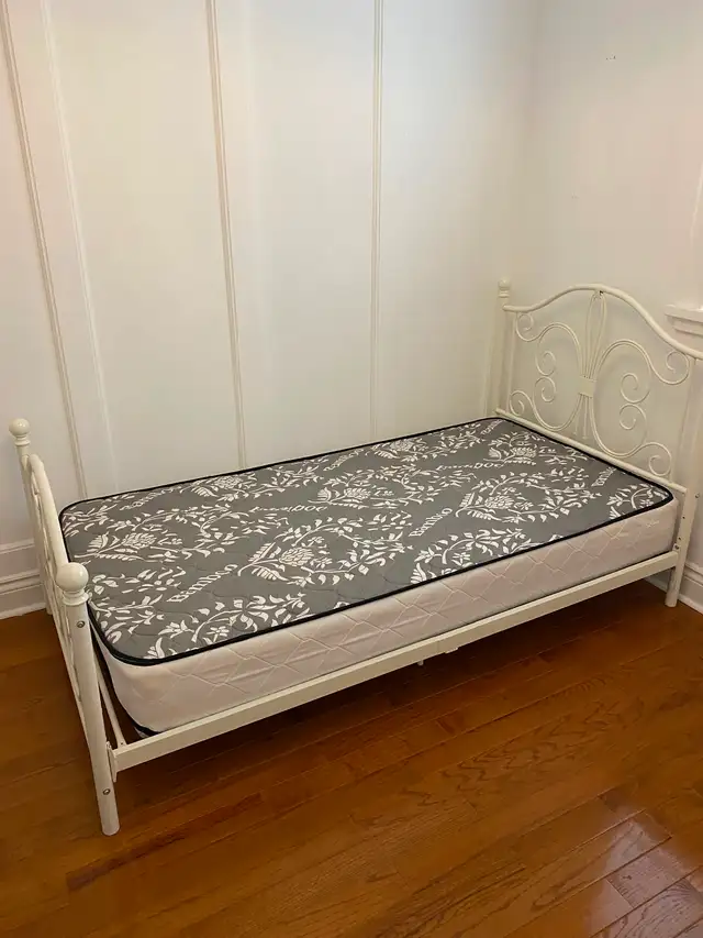 Twin head board - Photo 3