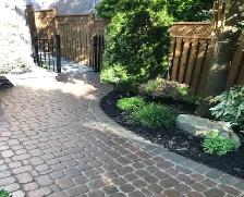 HIRING NOW - EXPERIENCED LAWN CARE TEAM MEMBERS - HAMILTON AREA - Photo 4