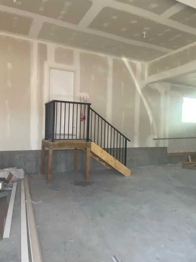 railing installation - Photo 7