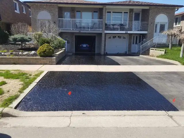Asphalt Driveway Sealing - Oil Based - Photo 5