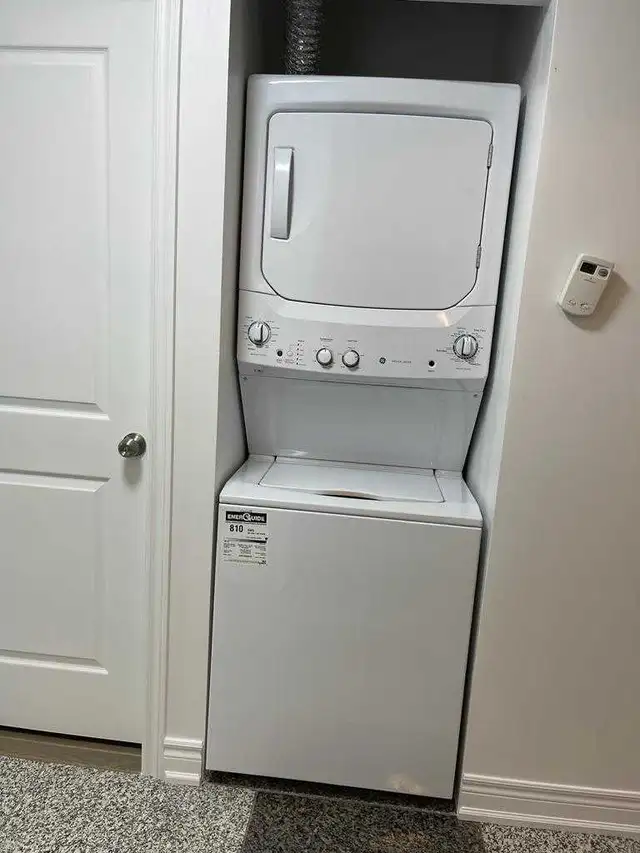 PRIVATE ROOM ( UPPER LEVEL) FOR RENT IN MALTON - Photo 9