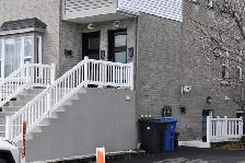 4 1/2  st-huber 1.597$ garage stationement,cabanon 1er juillet