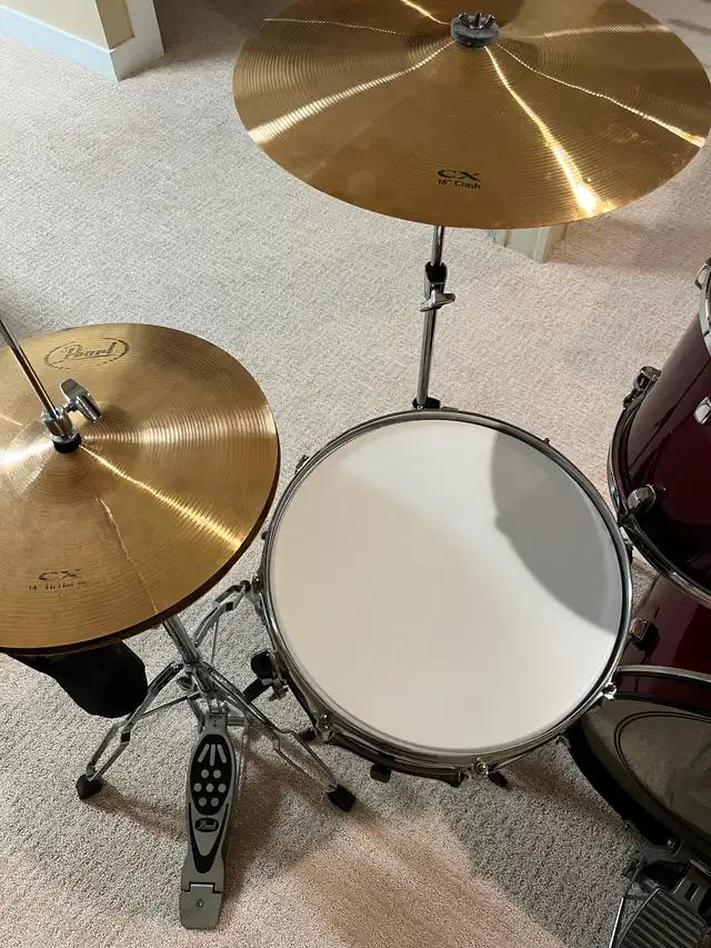 Pearl Drum Set - Very Nice Condition! - Photo 9